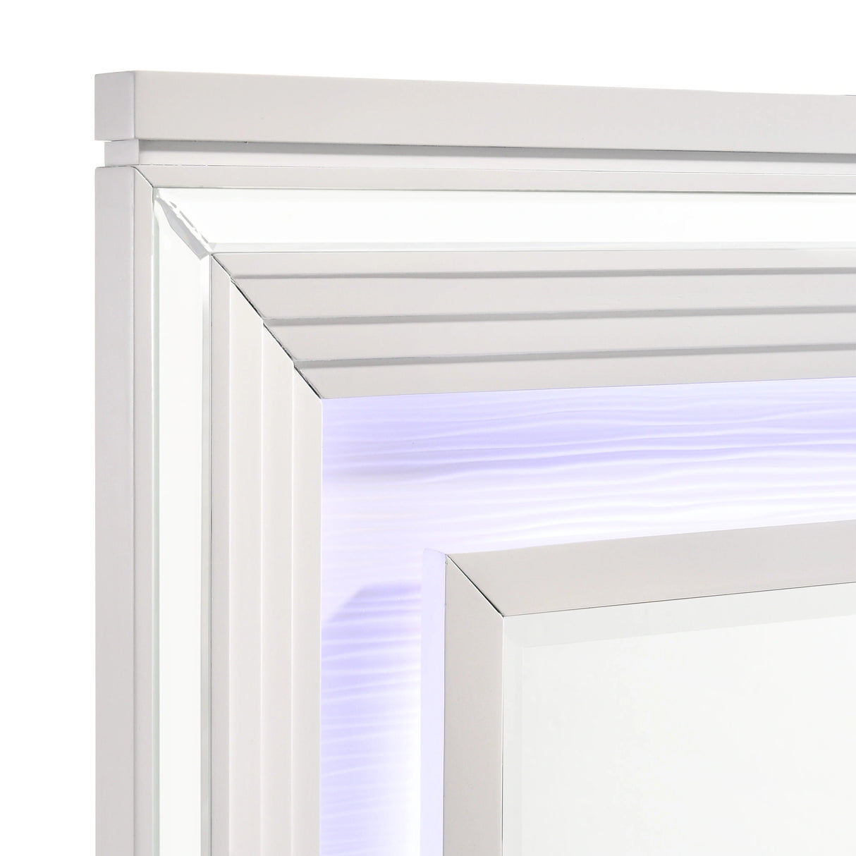 Twenty Nine Storage Bedroom Set in White