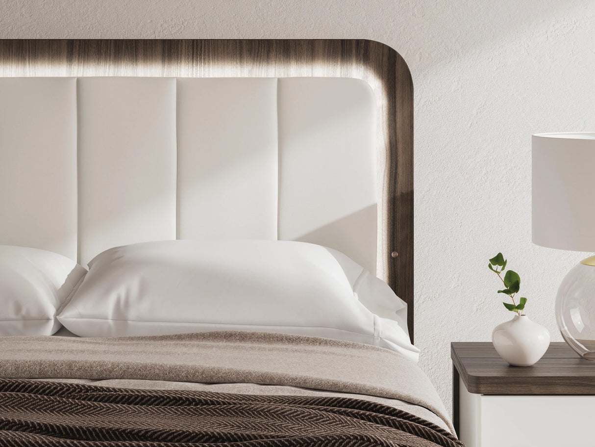 Kendanport Upholstered Bed