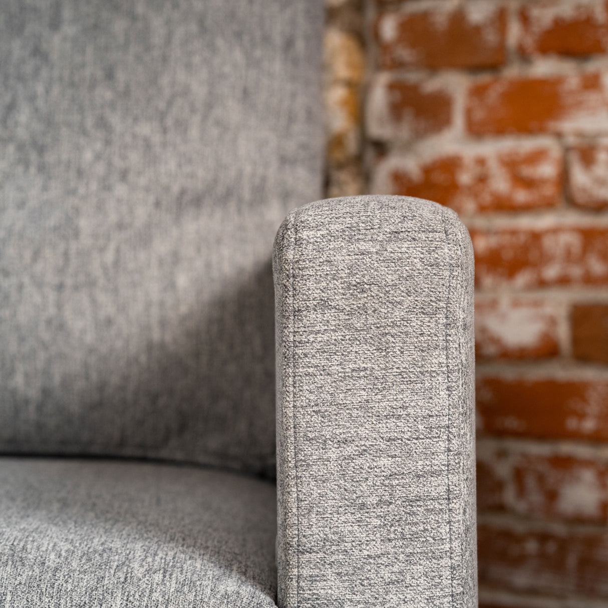 Flex Sofa with Narrow Arm and Storage Ottoman - 5000009322