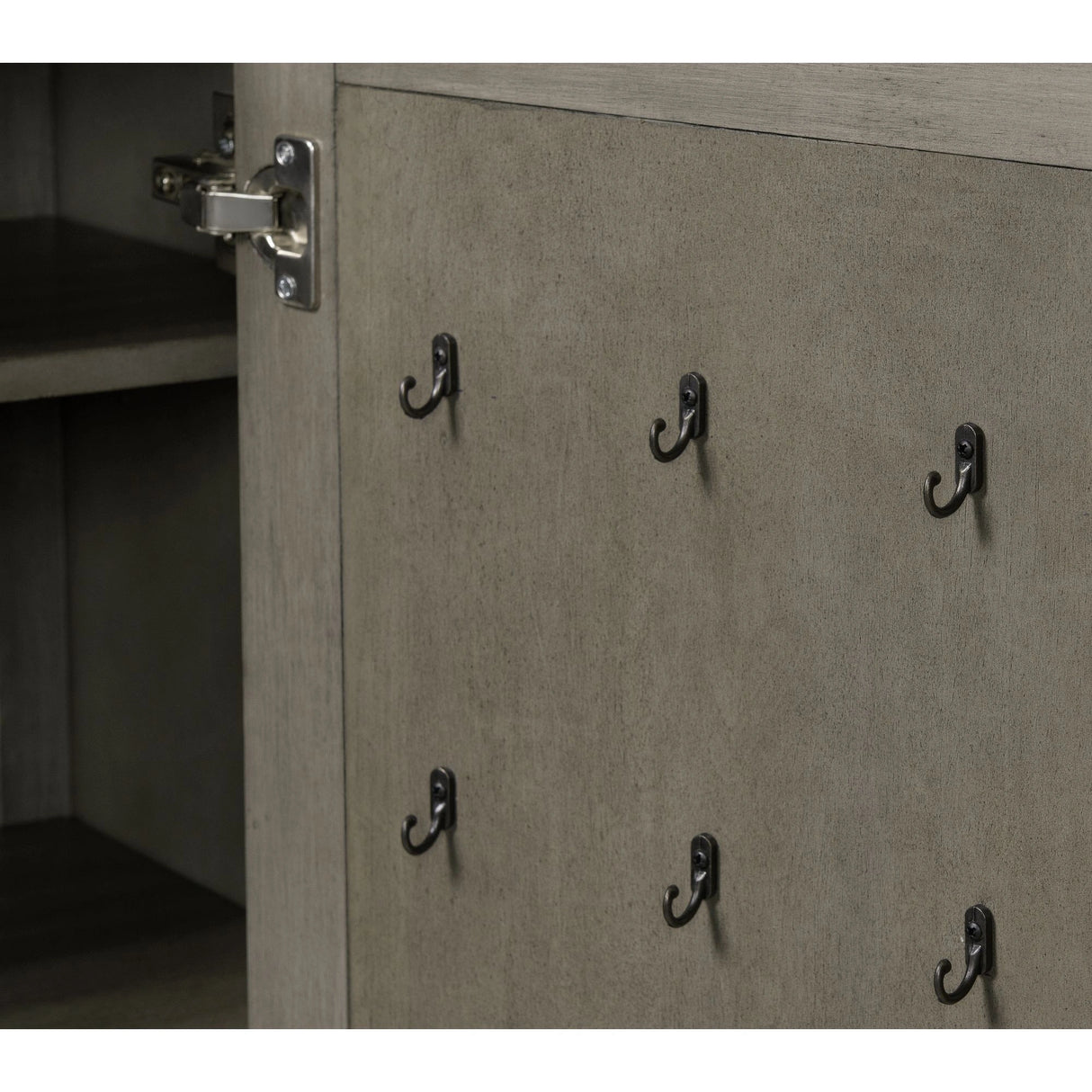 Kings Court 1 Door and 7-Drawer Chest