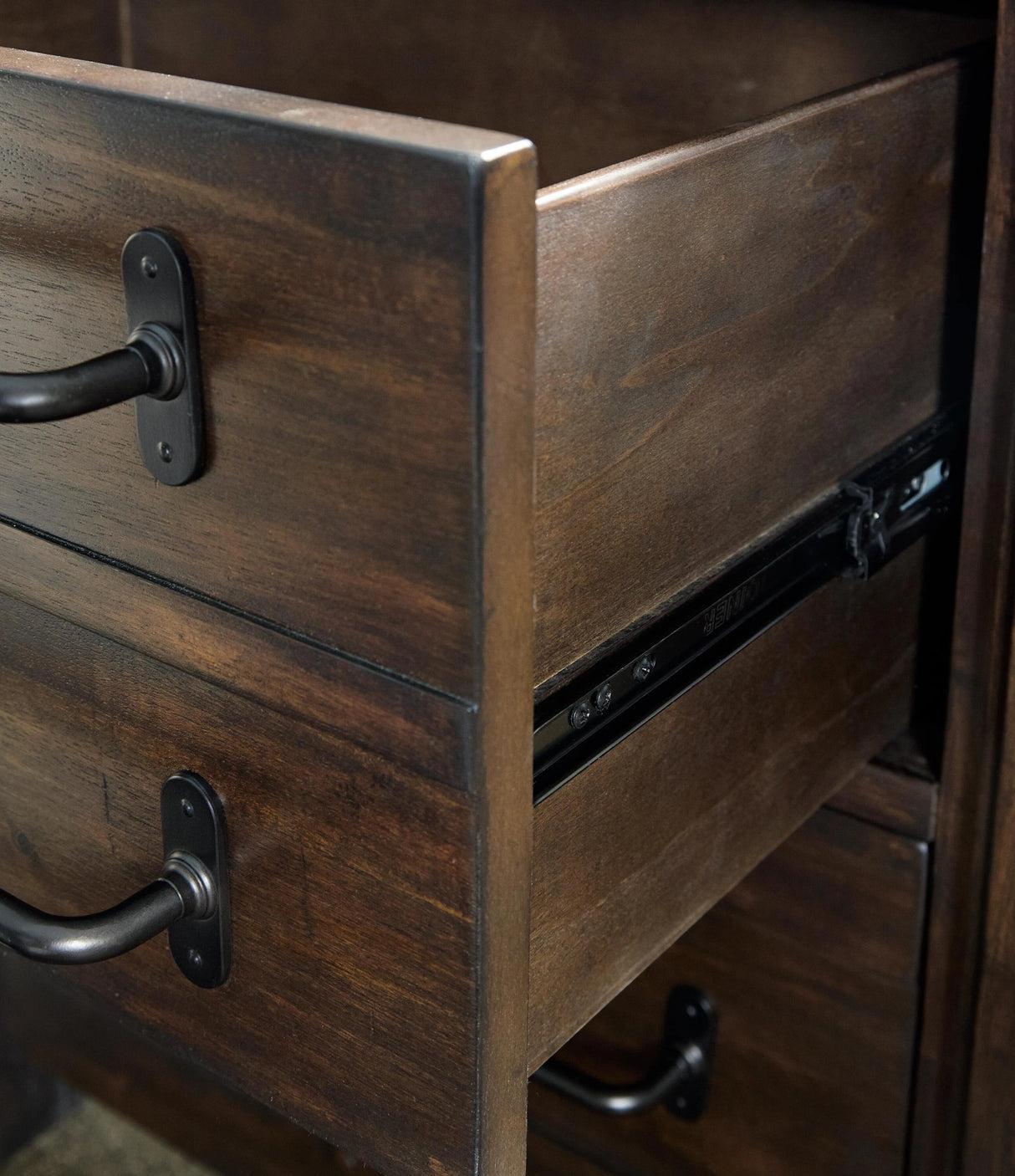 Starmore Dresser