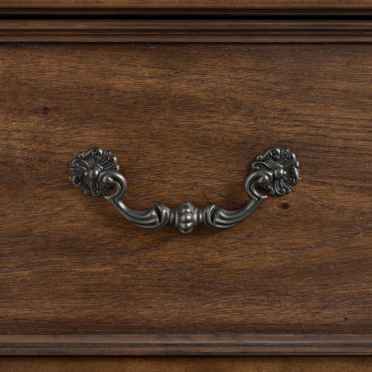 Cadenza Chest in Brown