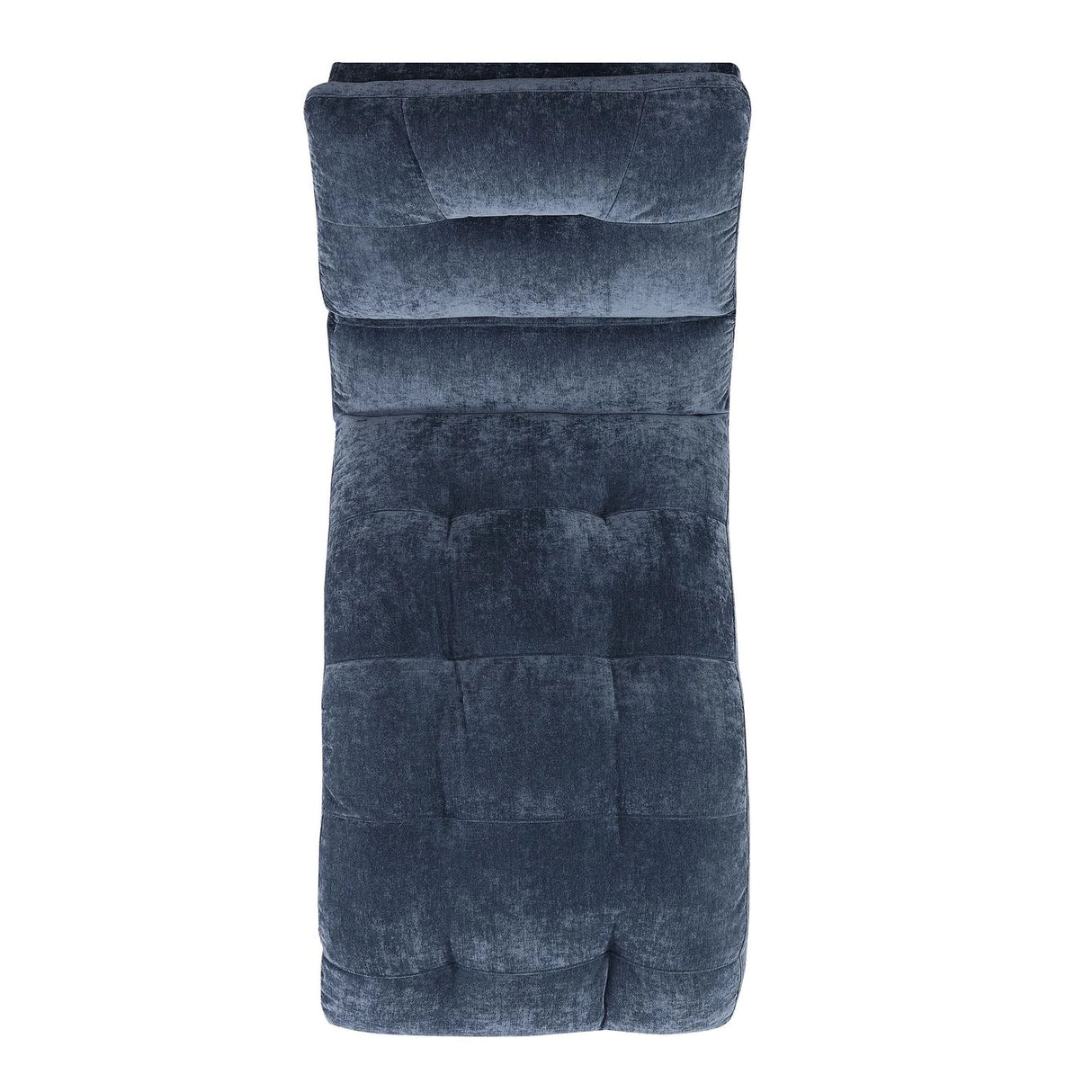 Dominick Chaise in Amigo