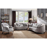 Loveseat w/3 Pillows