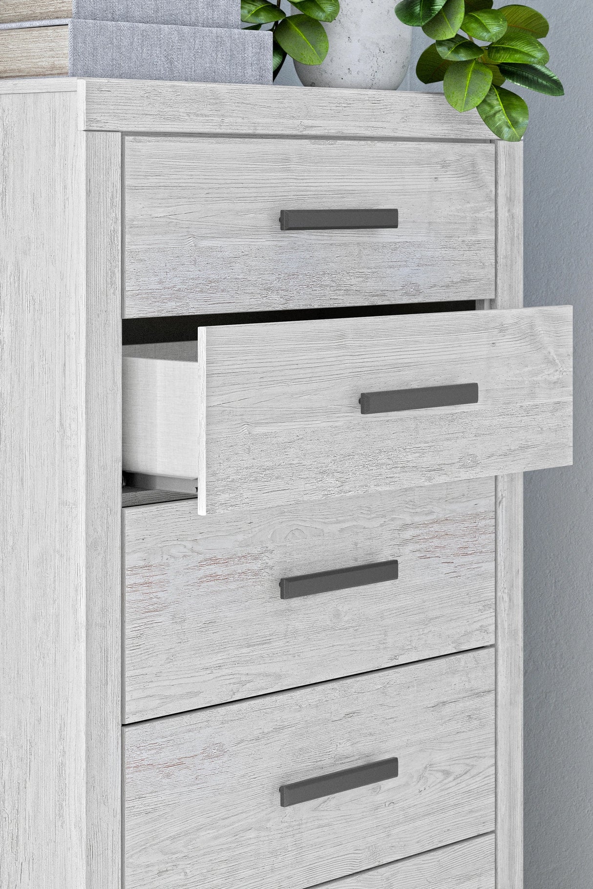Cayboni Chest of Drawers
