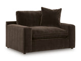 Maxton Heights Oversized Chair