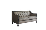 Loveseat w/3 Pillows
