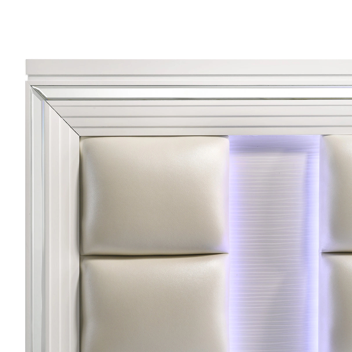Twenty Nine Storage Bedroom Set in White