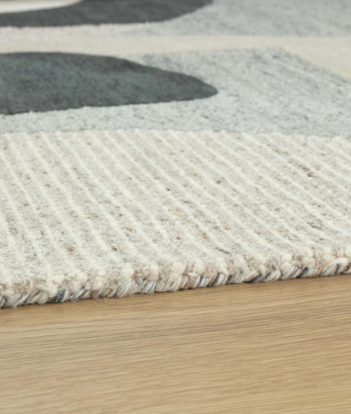 Edrickhill 8' x 10' Rug