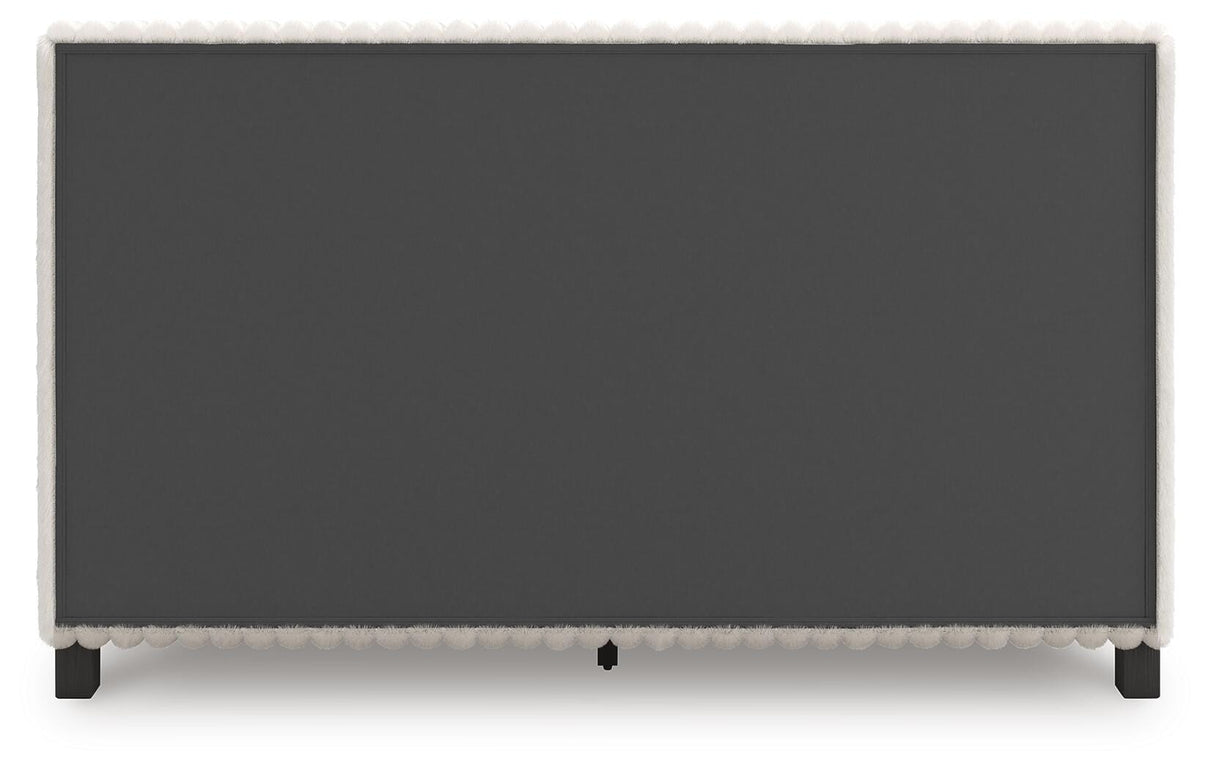 Zuraleus Bed