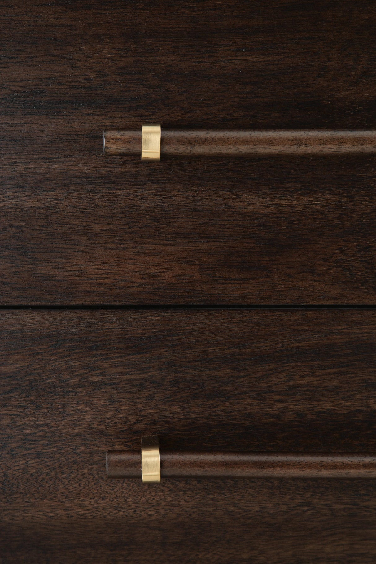Dantenton Nightstand