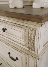 Realyn Bedroom Set