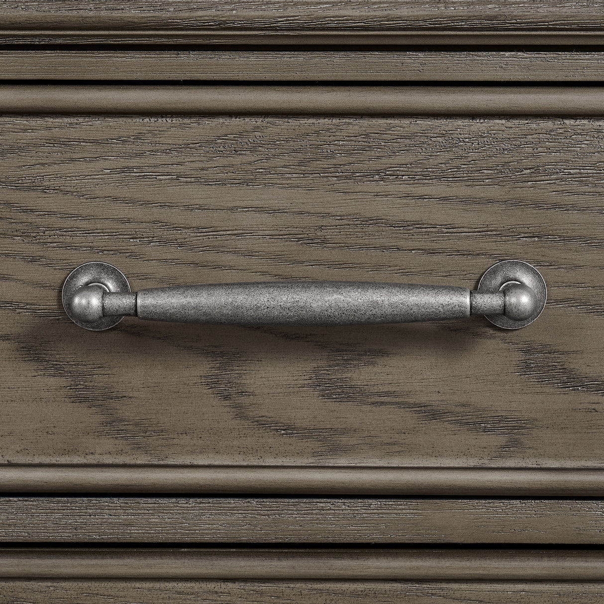 Kings Court 10-Drawer Dresser in Grey