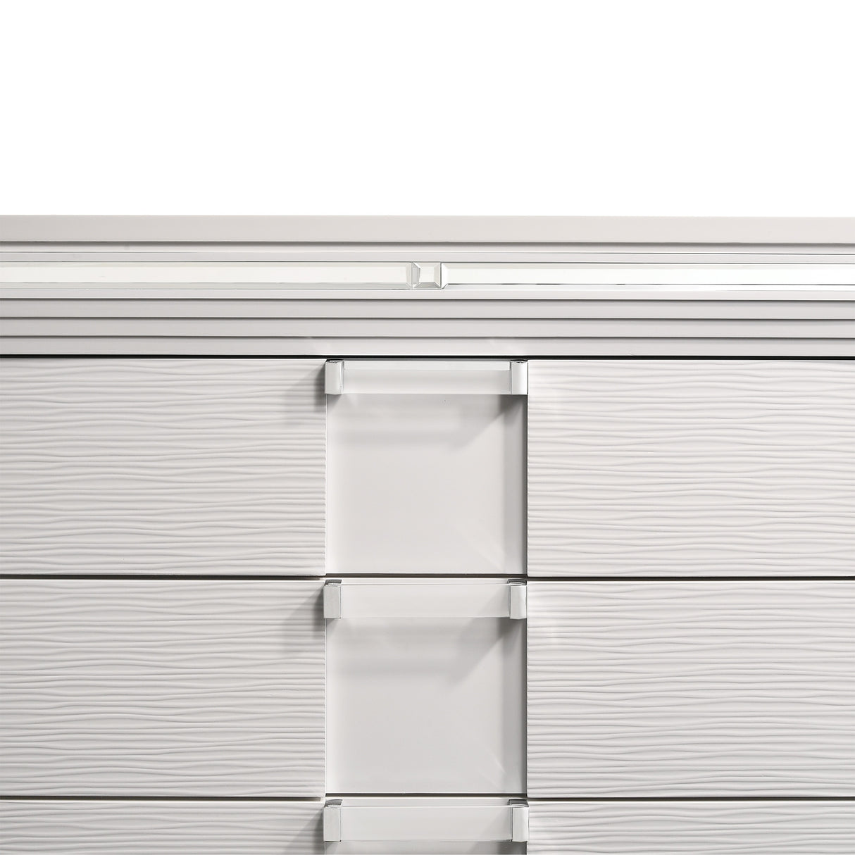 Twenty Nine Chest White