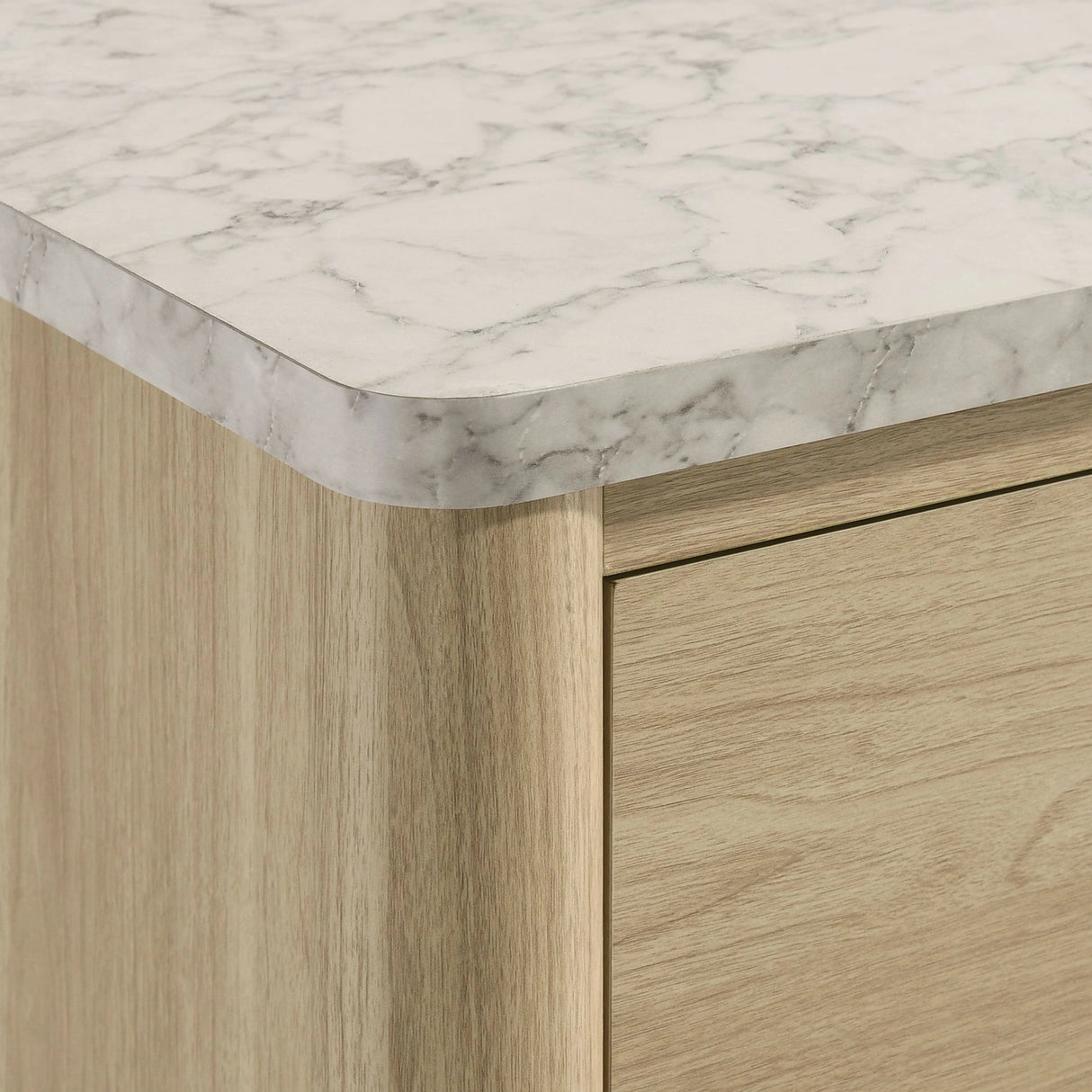 Jonas Dresser in Natural