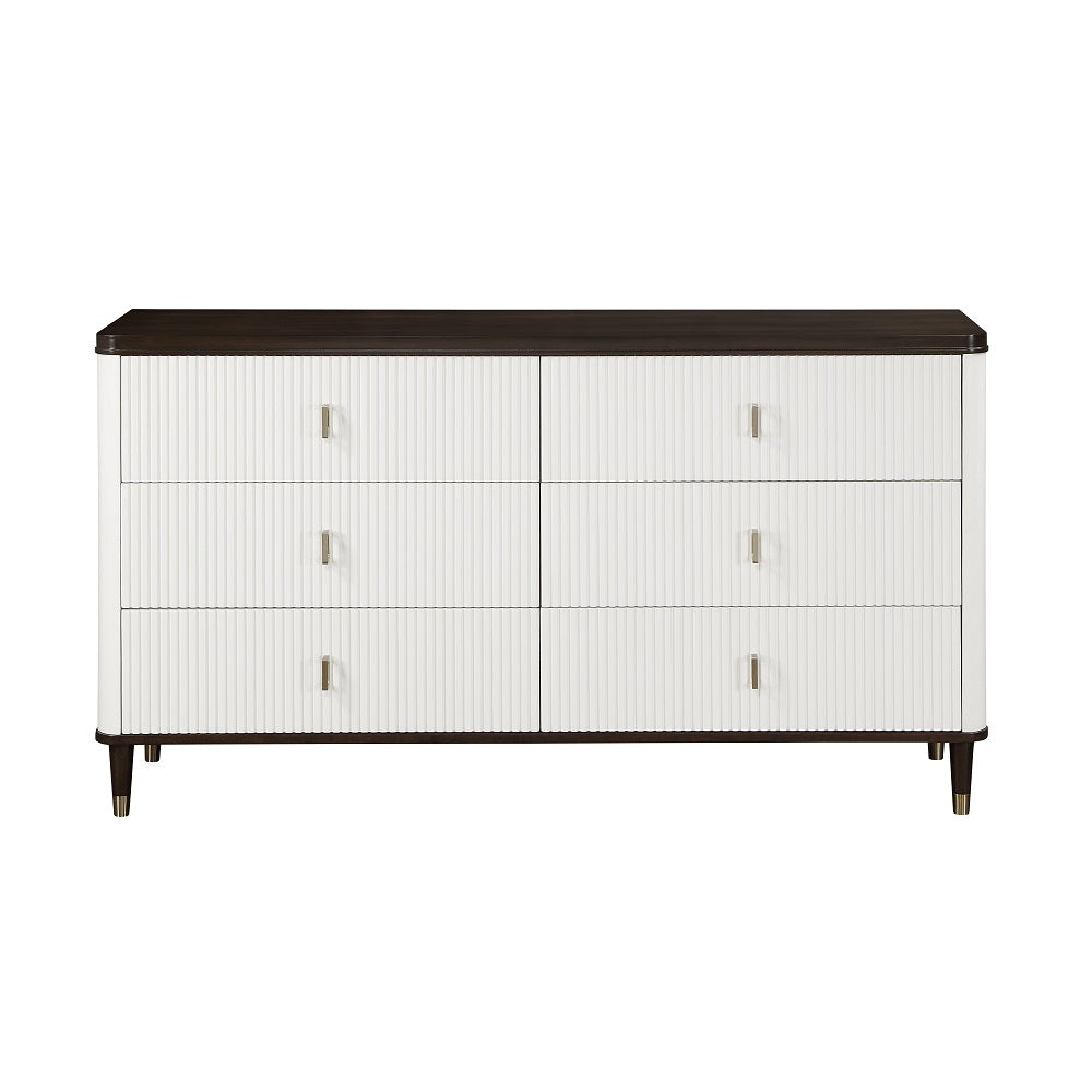 Dresser w/Jewelry Tray